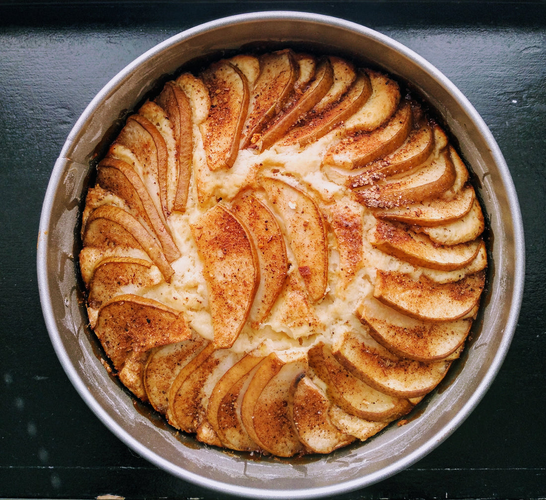 Pear Cake with "Baked" Sucre.